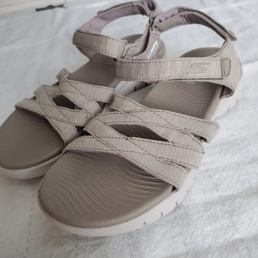 Sketchers on the go sandals with goga mat soles sz:7 - Picture 2 of 11